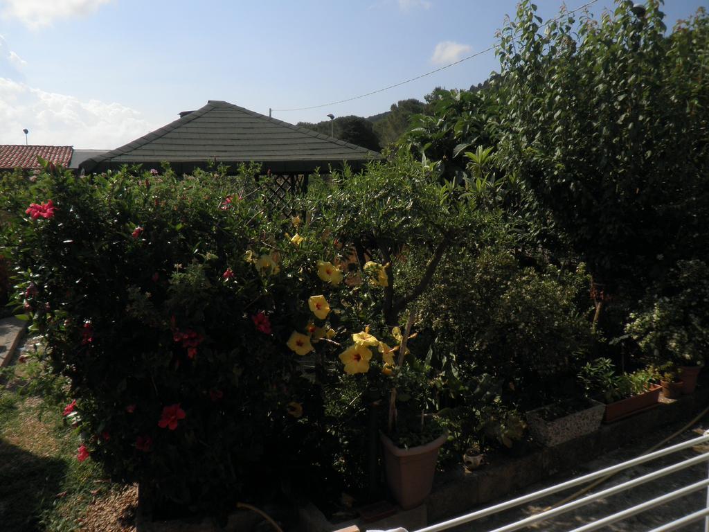 Appartamenti By The Hill Fertilia Ngoại thất bức ảnh